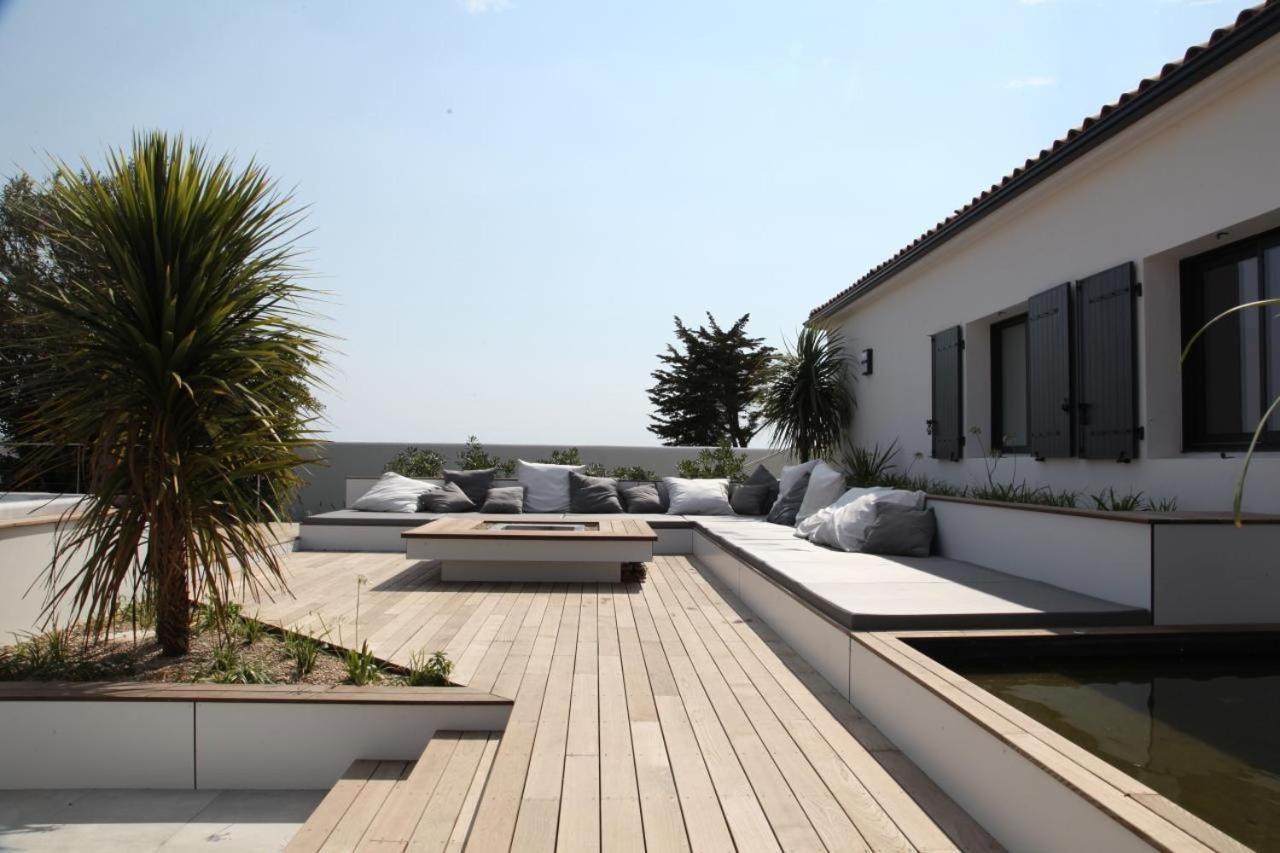 Villa La Sardane B&BLe Plomb エクステリア 写真