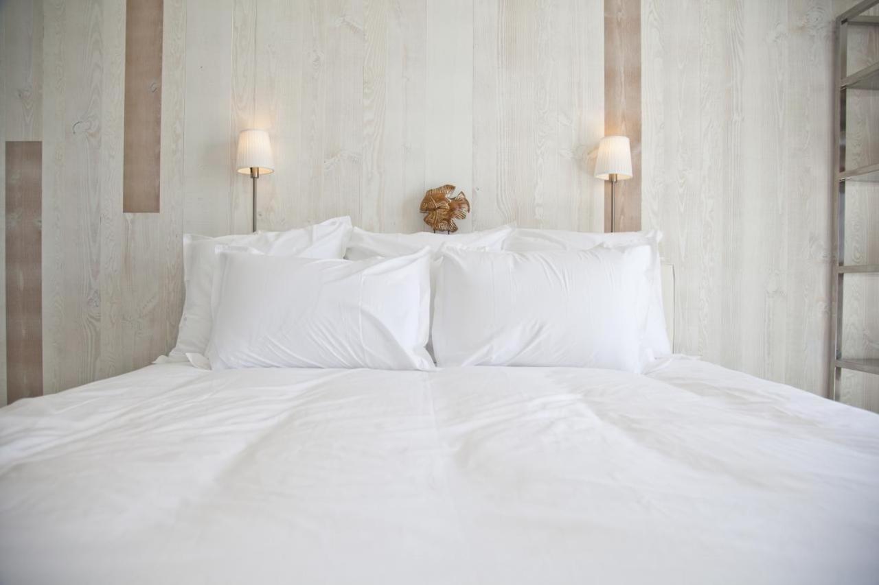 Villa La Sardane B&BLe Plomb エクステリア 写真