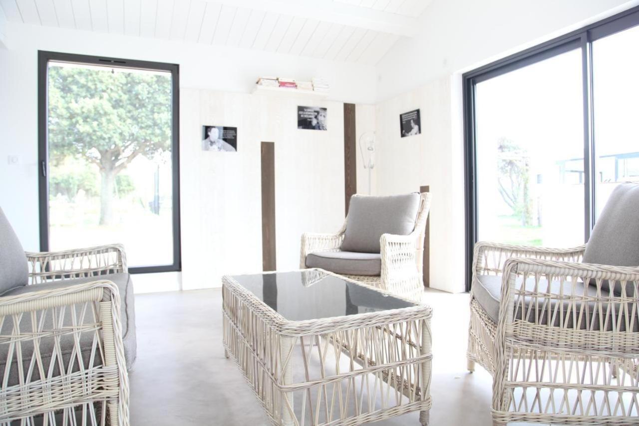 Villa La Sardane B&BLe Plomb エクステリア 写真